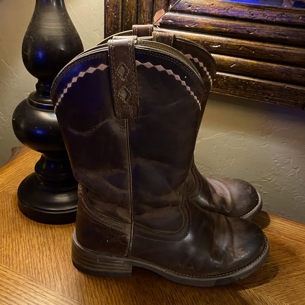 Ariat Woman’s Cowboy Boots. Size 8.5